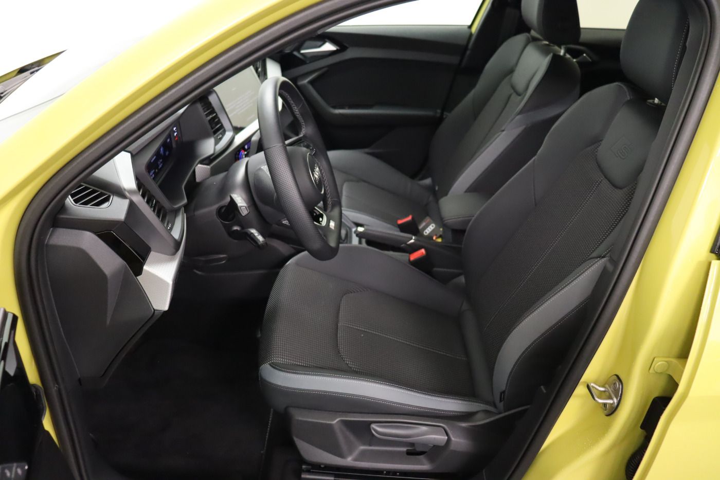 Audi A1 allstreet 35 TFSI S line - Samsaru's Car Outlet