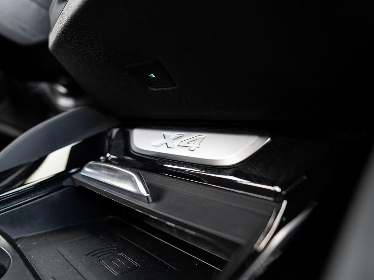 BMW X4 xDrive30d M-Sport AHK PANO ACC HuD Laser KoZg