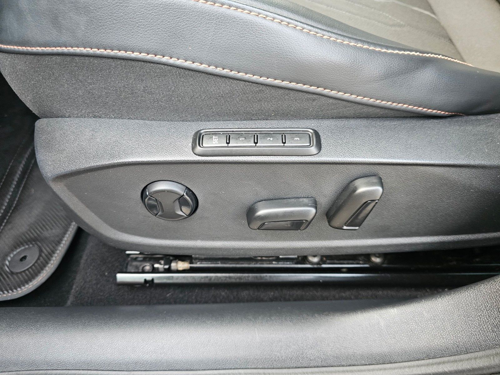Cupra Formentor VZ 1.4 e-Hybrid *AHK *360° *Memory