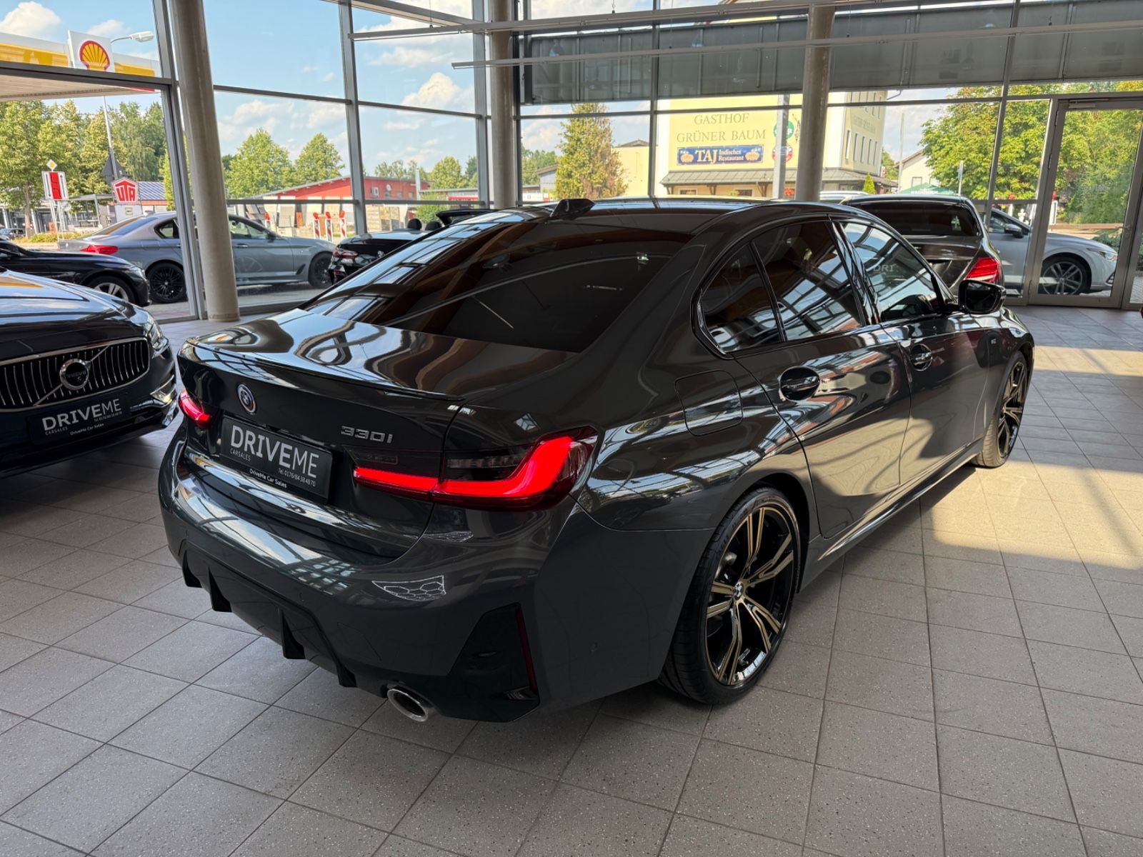 BMW 3 Lim. 330 i M Sport - Samsaru's Car Outlet