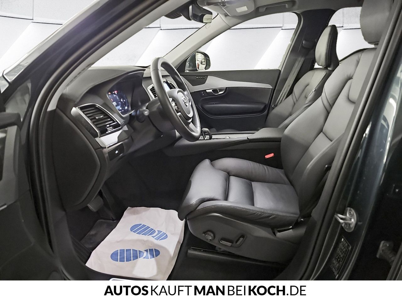 Volvo XC90 B5 AWD PlusBright STHz AHK 360 VLED MEM H&K