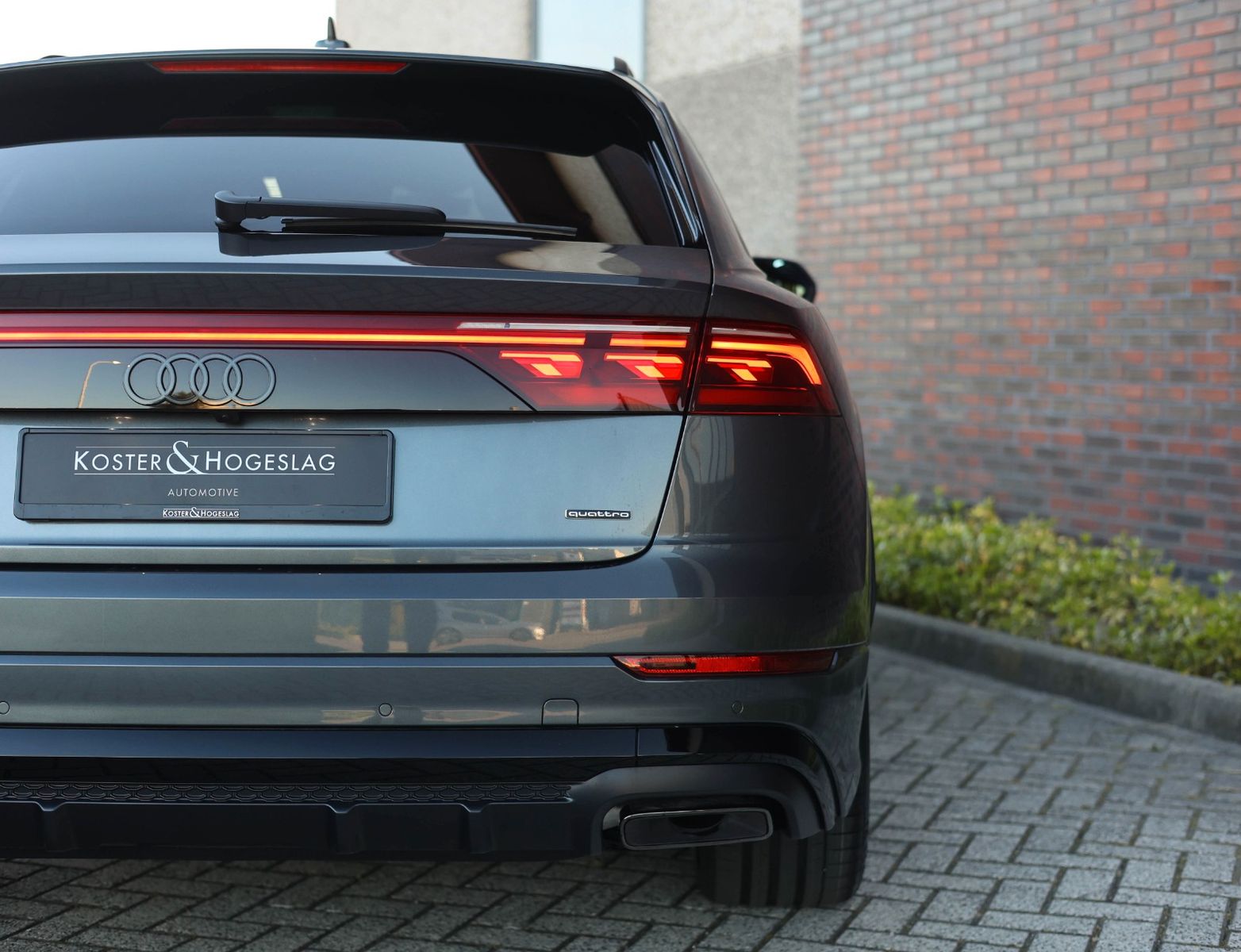 Audi Q8 60 TFSIe Quattro Advanced - Samsaru's Car Outlet