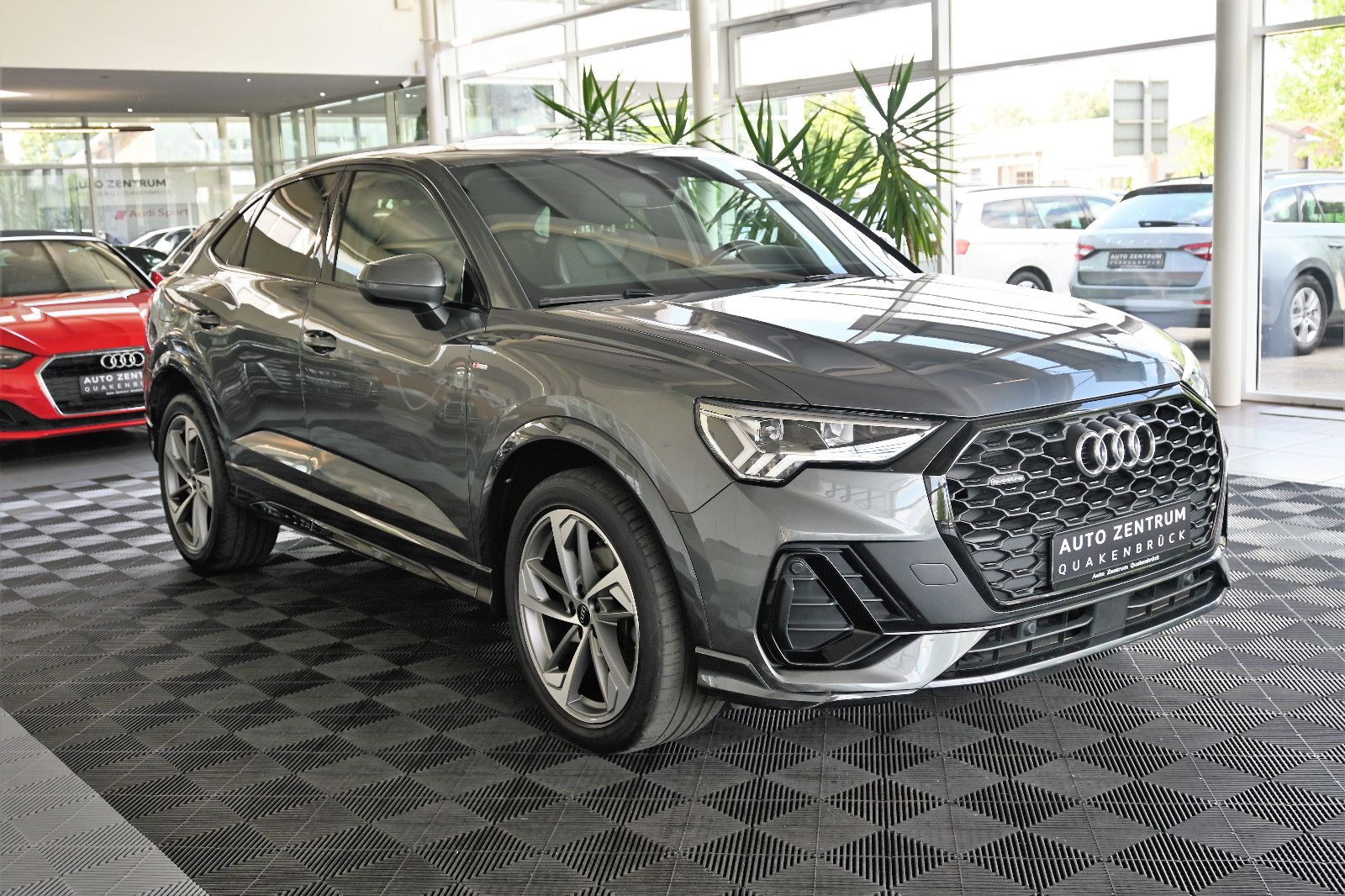 Audi Q3 SB 35 TDI qu S-Line - Samsaru's Car Outlet
