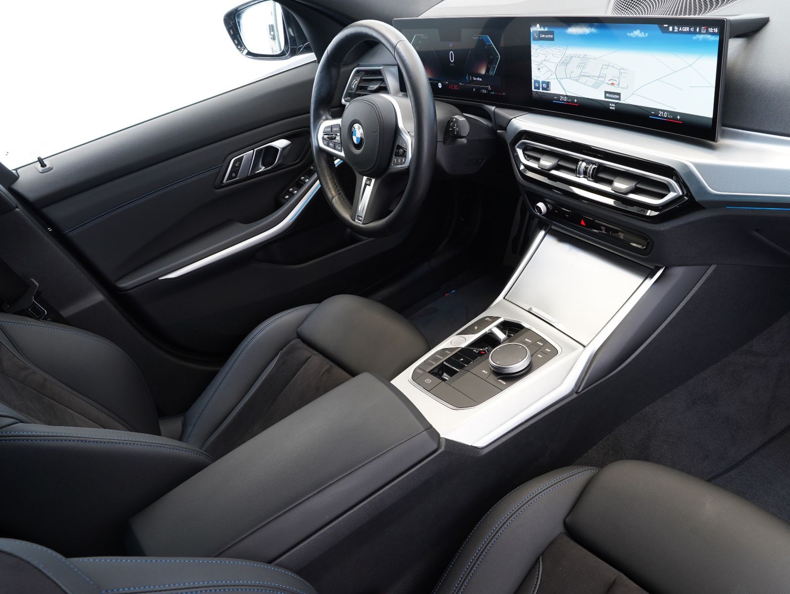BMW 320 d xDrive Touring M Sport - Samsaru's Car Outlet