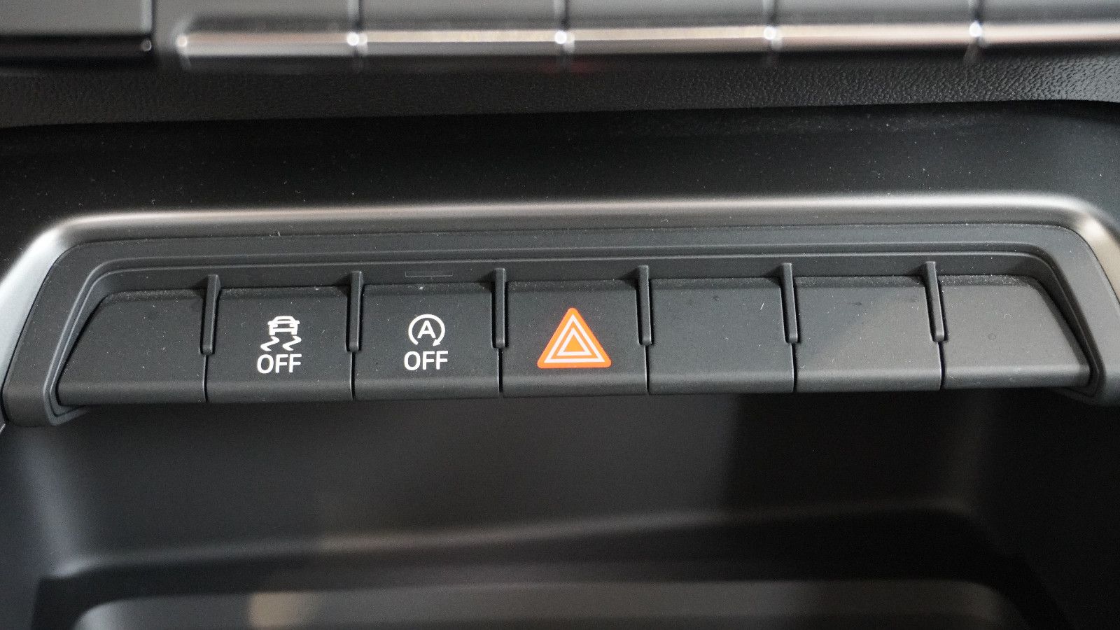 Audi A3 Sportback 30 TFSI advanced - Samsaru's Car Outlet