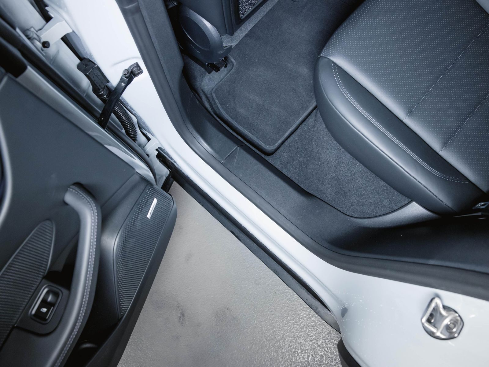 Porsche Macan 4 Electric - Samsaru's Car Outlet