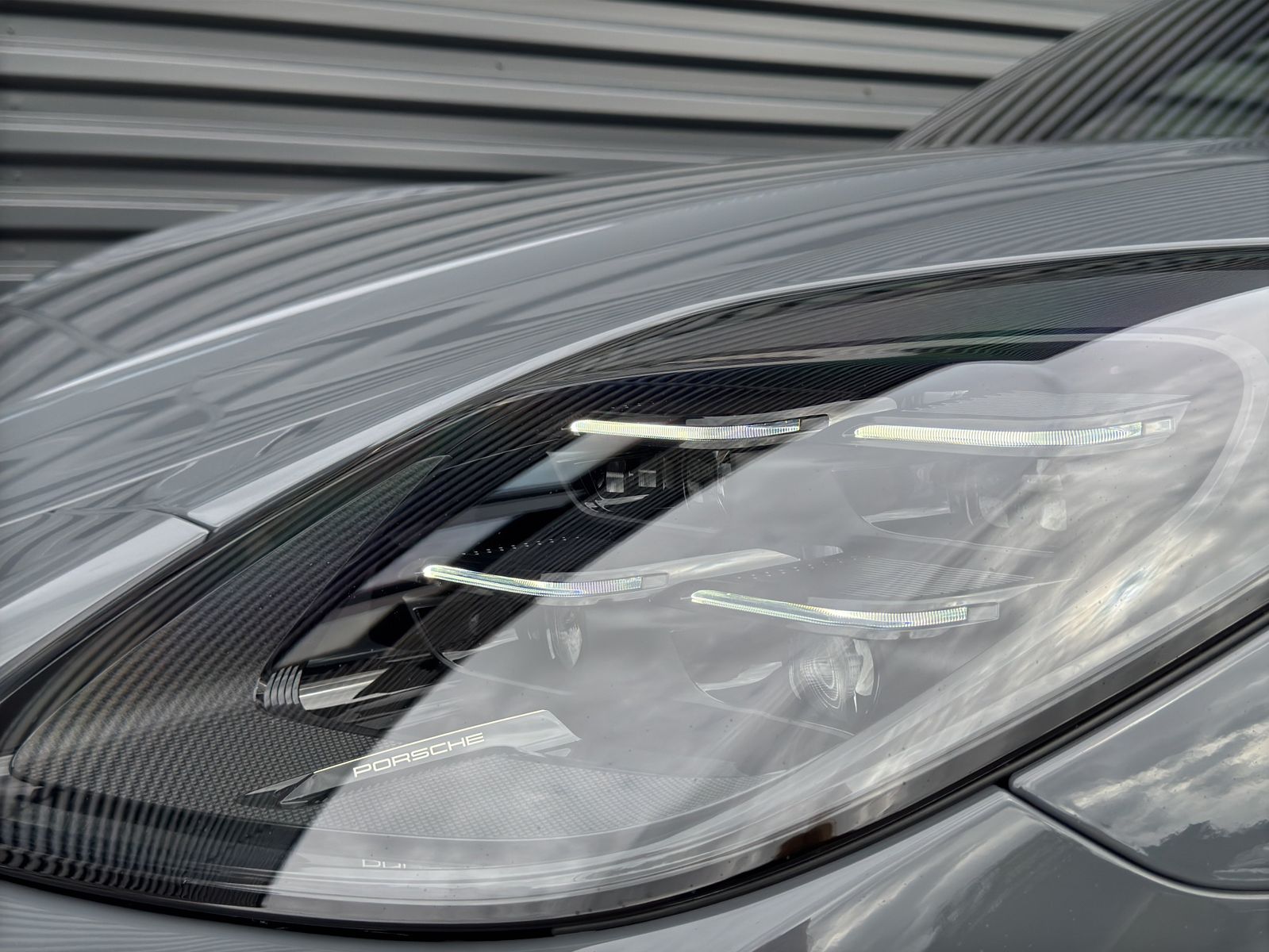 Porsche Panamera 4S E-Hybrid | SportDesign Paket schwarz