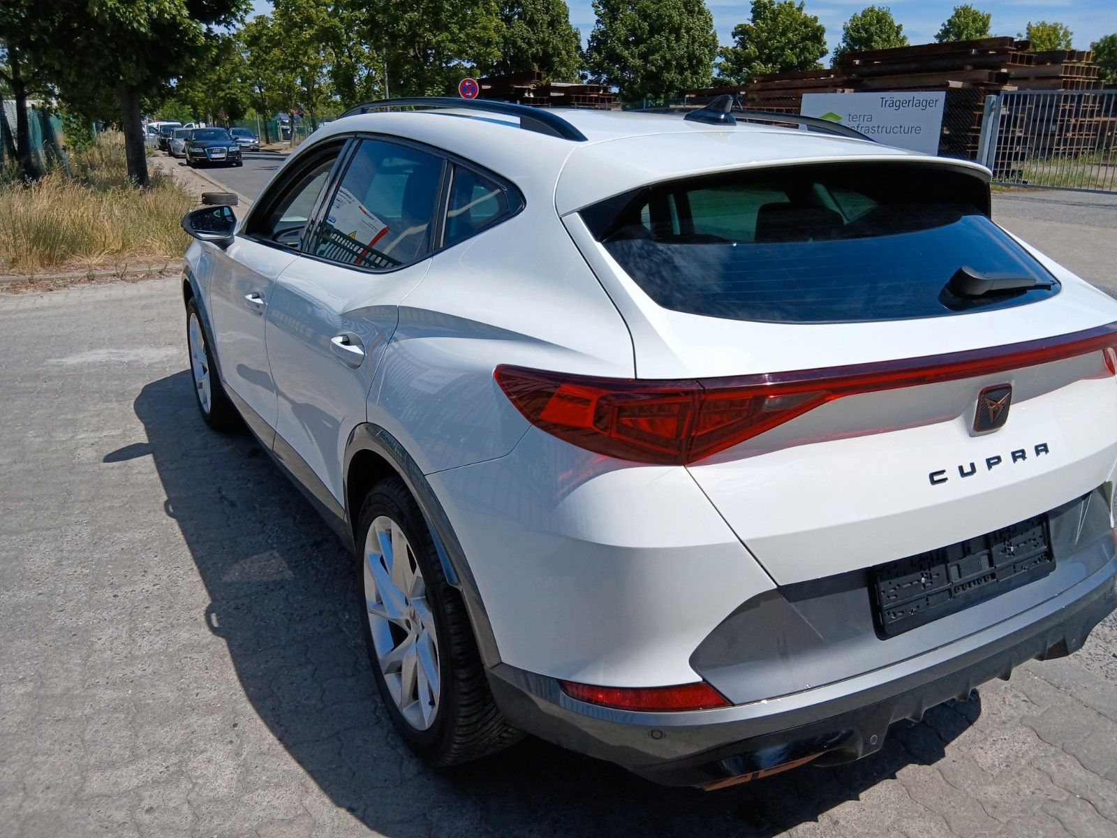 Cupra Formentor Hybrid Plug-in-Hybrid - Samsaru's Car Outlet