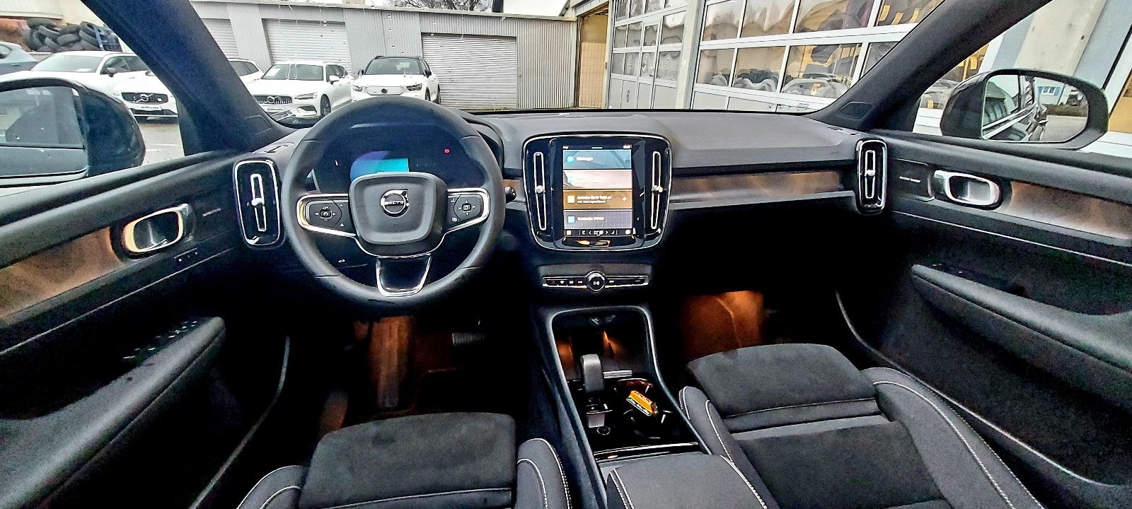 Volvo XC40 Twin Ultimate Recharge Pure Electric AWD