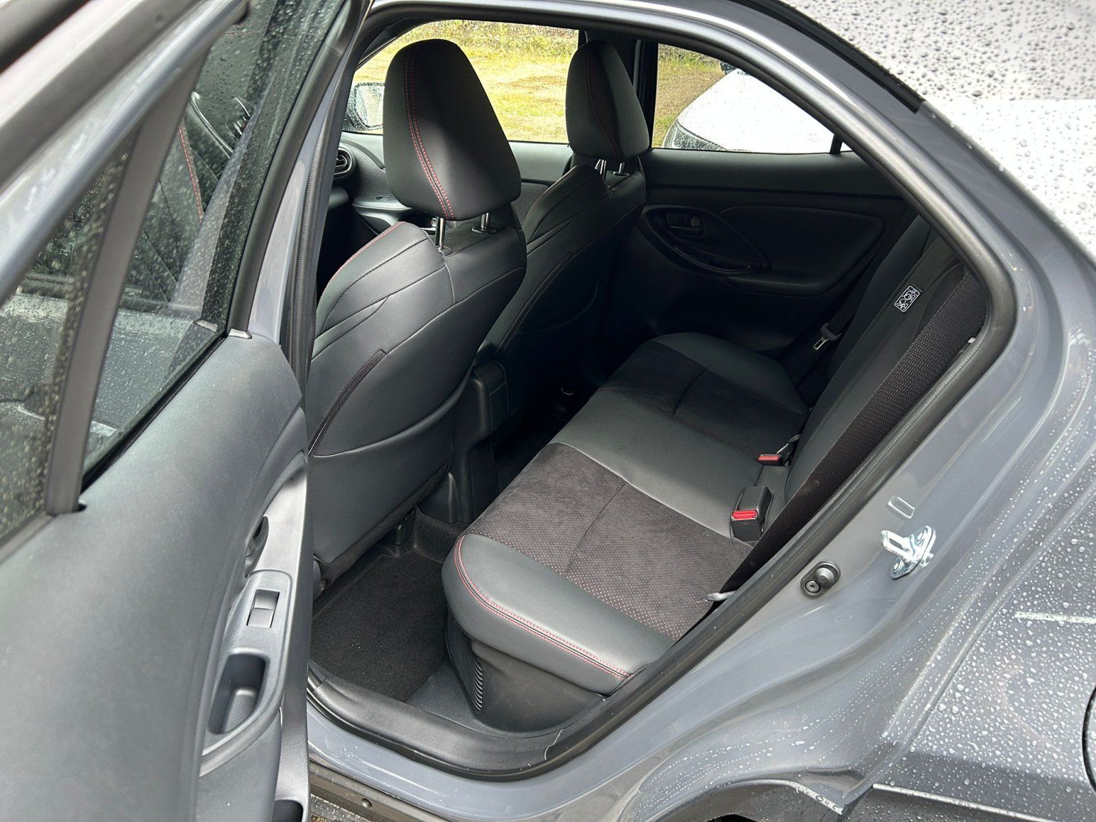 Toyota Yaris Cross 1,5l Hybrid 4x2 GR-SPORT Premium-P.