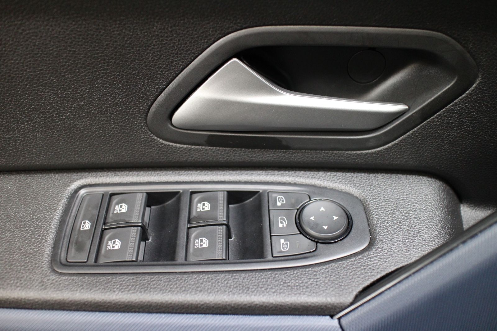 Dacia Duster III Hybrid 140 Journey - Samsaru's Car Outlet