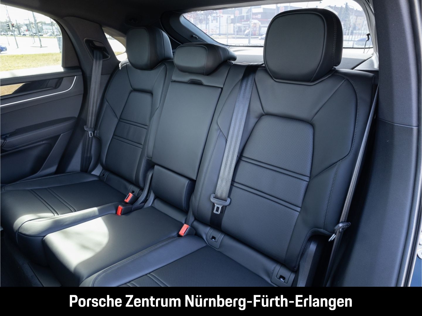 Porsche Cayenne S Coupe AHK Luftfeder HD-Matrix InnoDriv