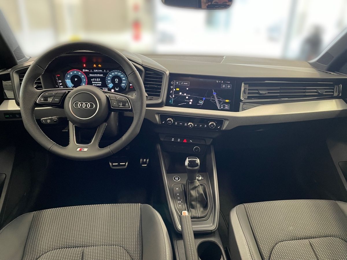 Audi A1 Sportback 30 TFSI S line - Samsaru's Car Outlet