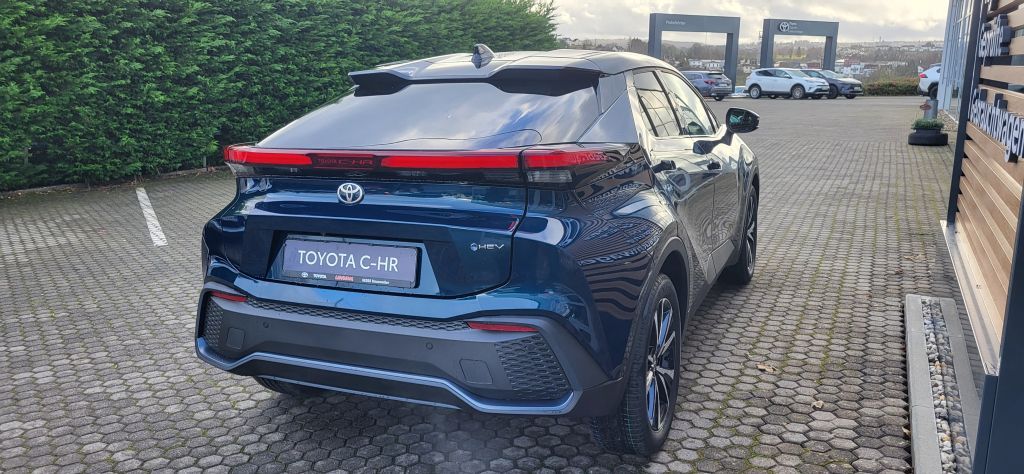 Toyota C-HR 1.8 Hybrid - Samsaru's Car Outlet