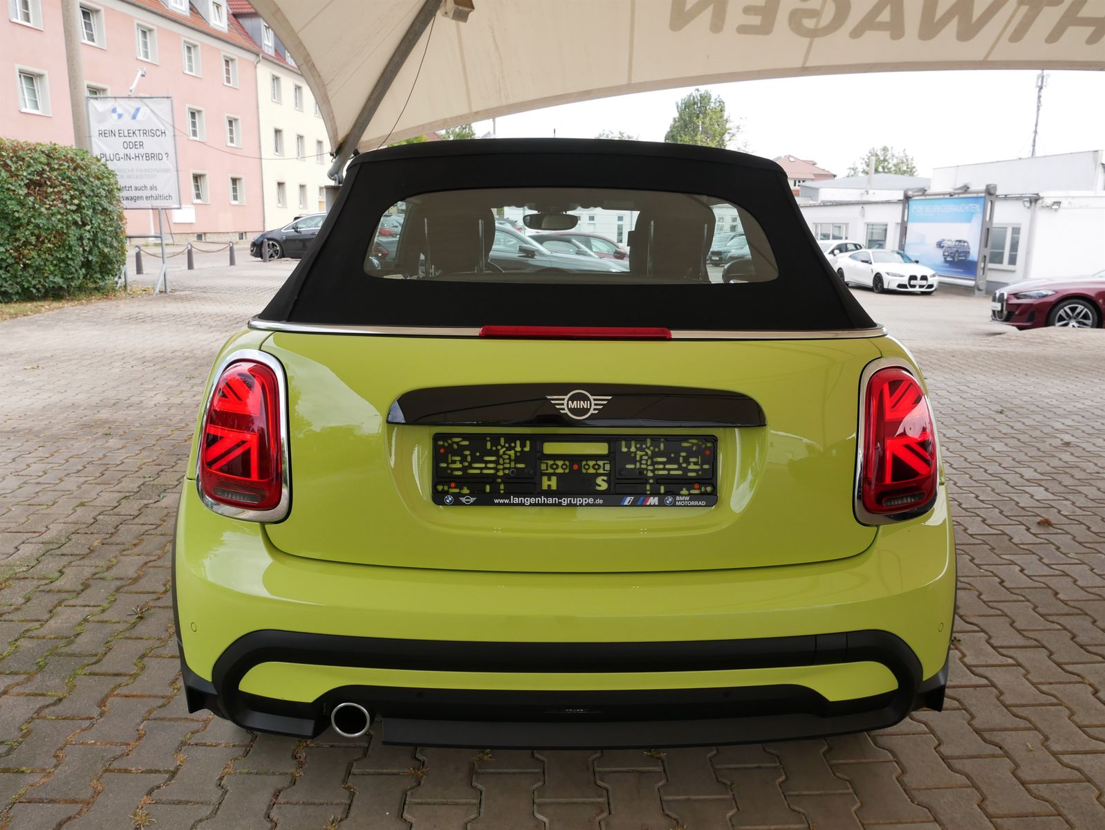 MINI Cooper Cabrio - Samsaru's Car Outlet