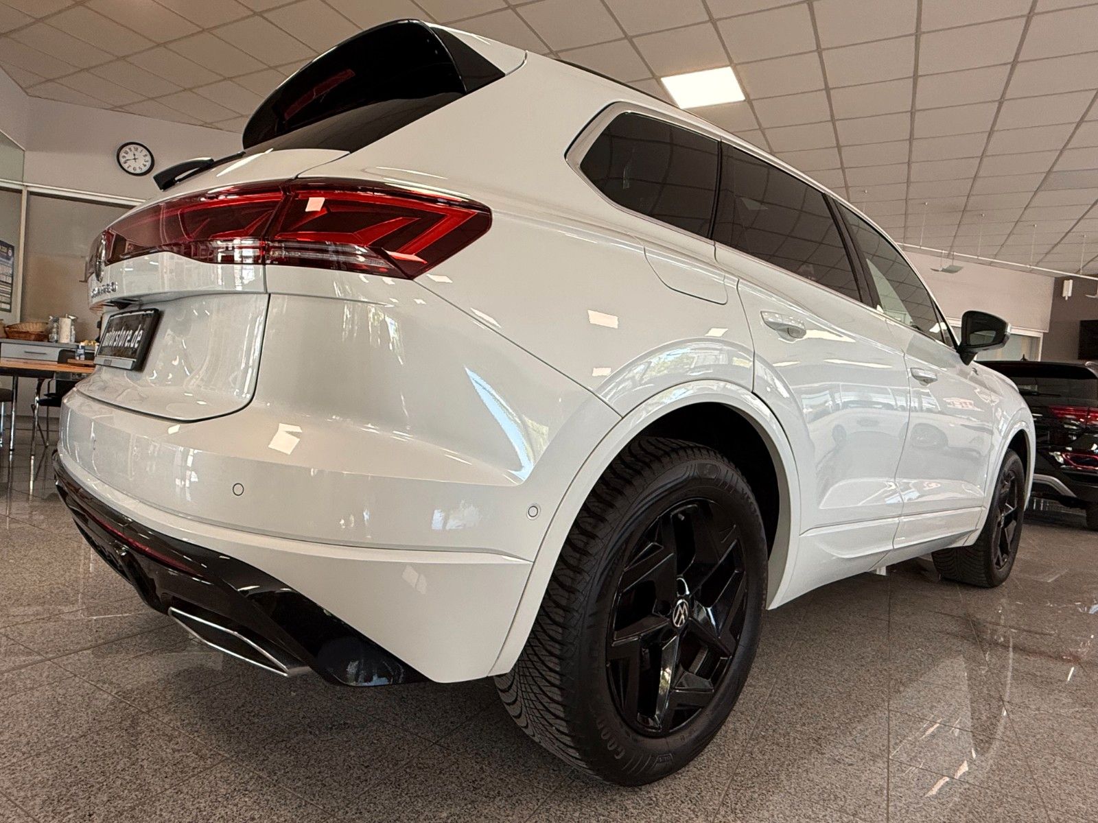 Volkswagen TOUAREG 3.0 V6 TDI R-LINE |NP94,6|PANO|MATRIX|19