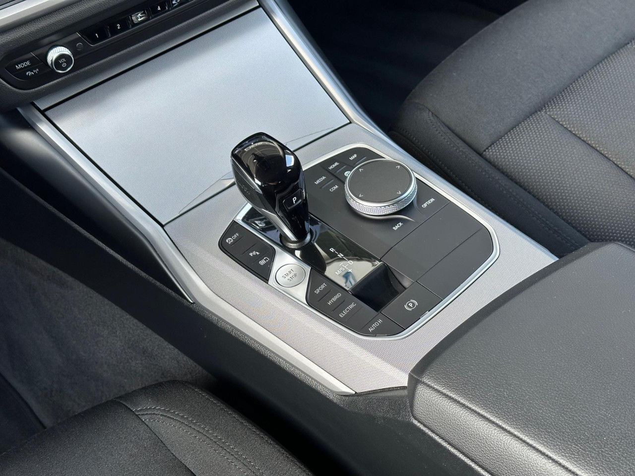 BMW 320e T. LiveProf.M - Samsaru's Car Outlet