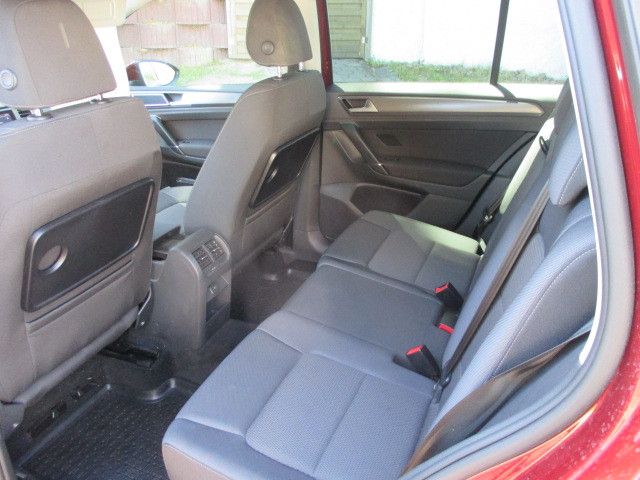Volkswagen Golf Sportsvan VII Comfortline - Samsaru's Car Outlet