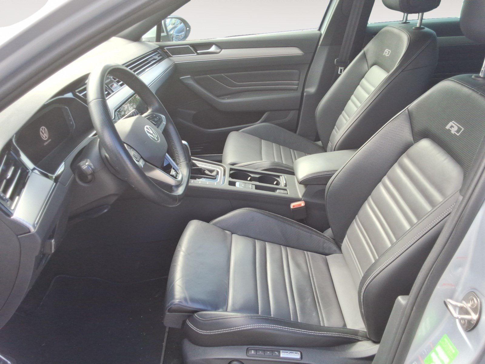 Volkswagen Passat Variant 2.0 TDI R-Line*Sport*AHK*NAVI*Dig