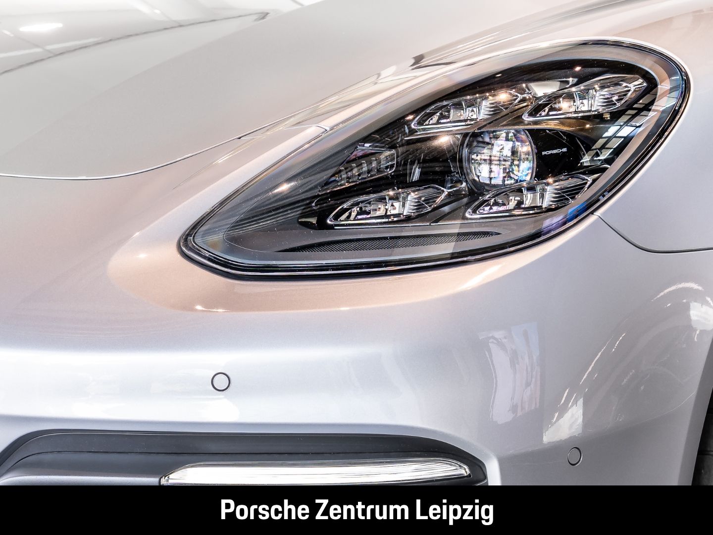 Porsche Panamera E-Hybrid Sport Turismo Platinum Edition