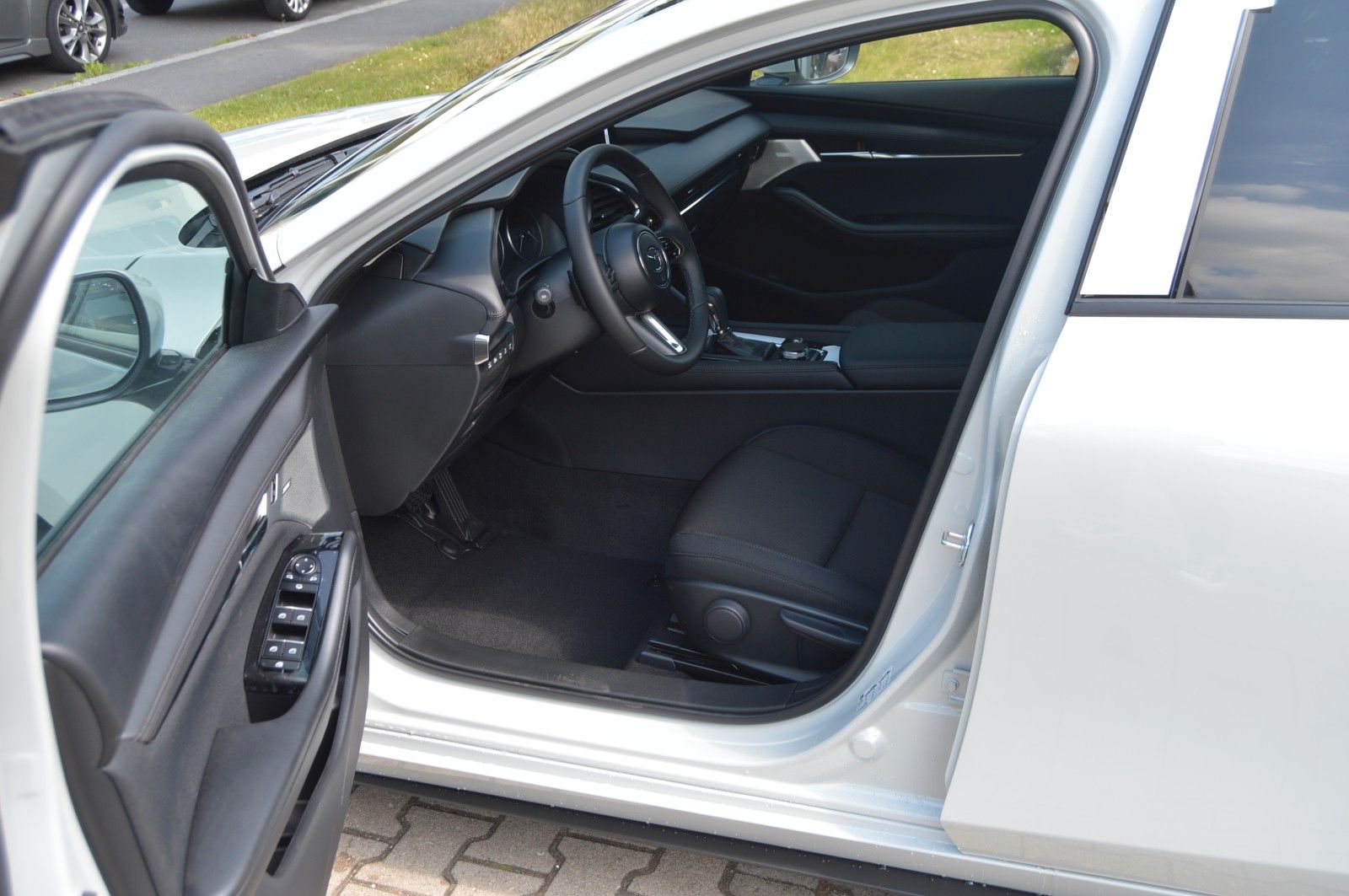 Mazda 3 Benzin 140PS 6AG Exclusive-line 4-Türer SHZ