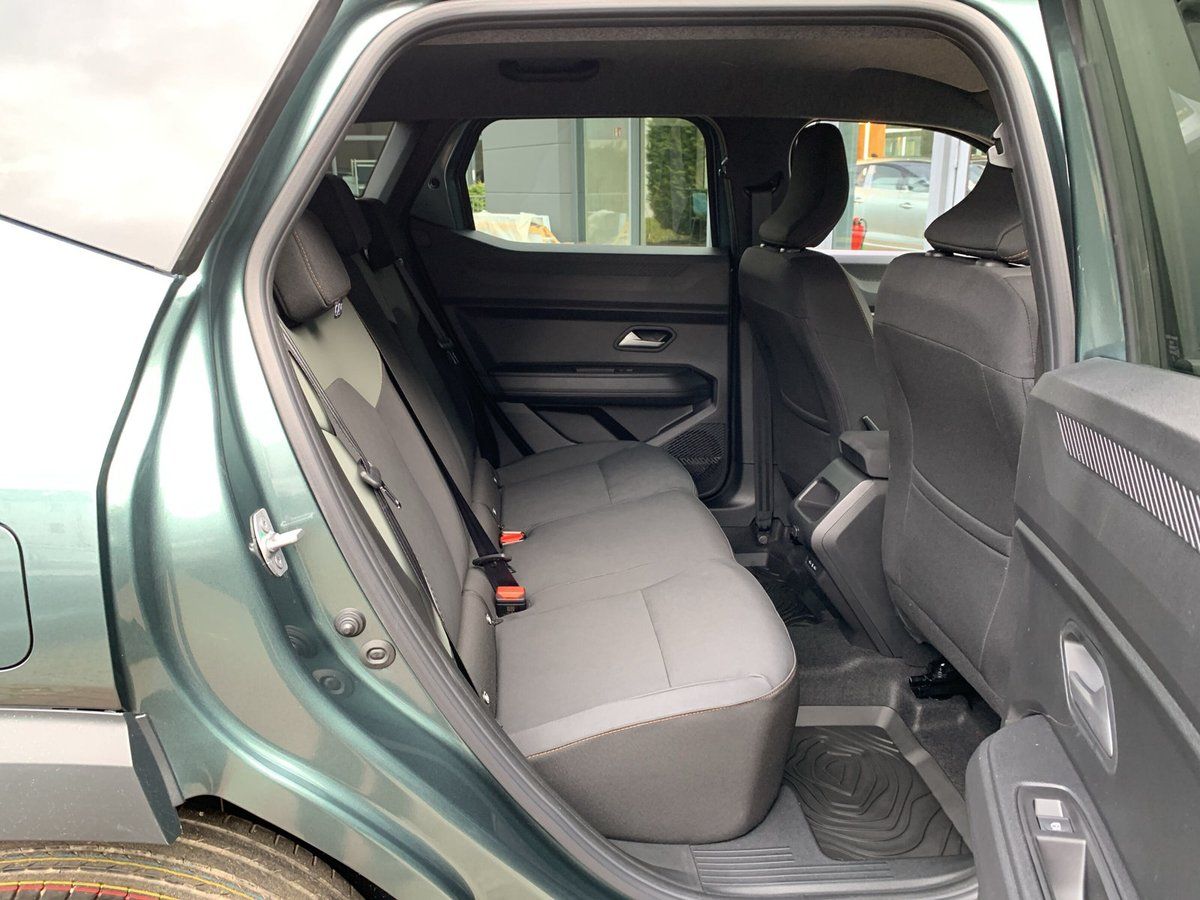 Dacia Duster EXTREME HYBRID 140 - Samsaru's Car Outlet