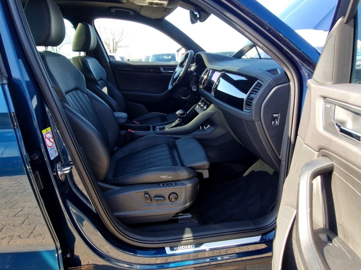 Skoda Kodiaq 2.0 TDI L&K DSG 4x4 Matrix Navi AHK Pano