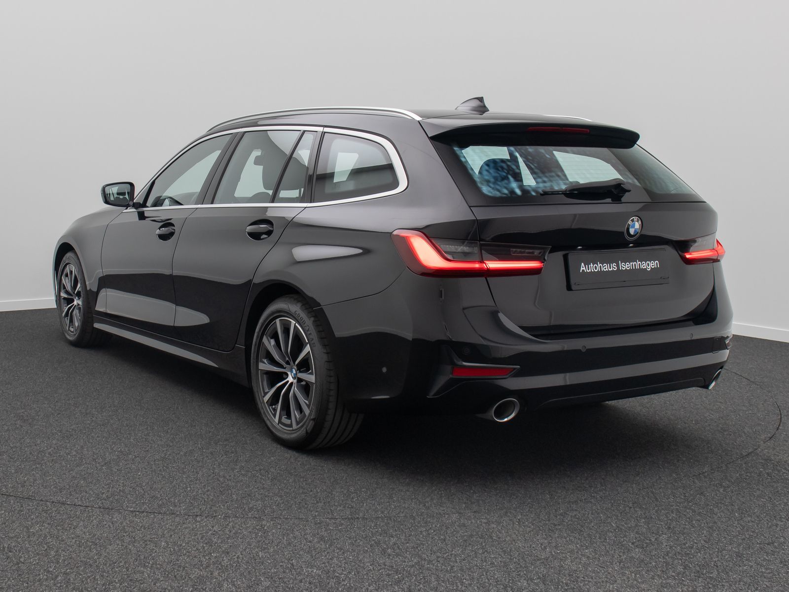 BMW 320d Sport Line - Samsaru's Car Outlet
