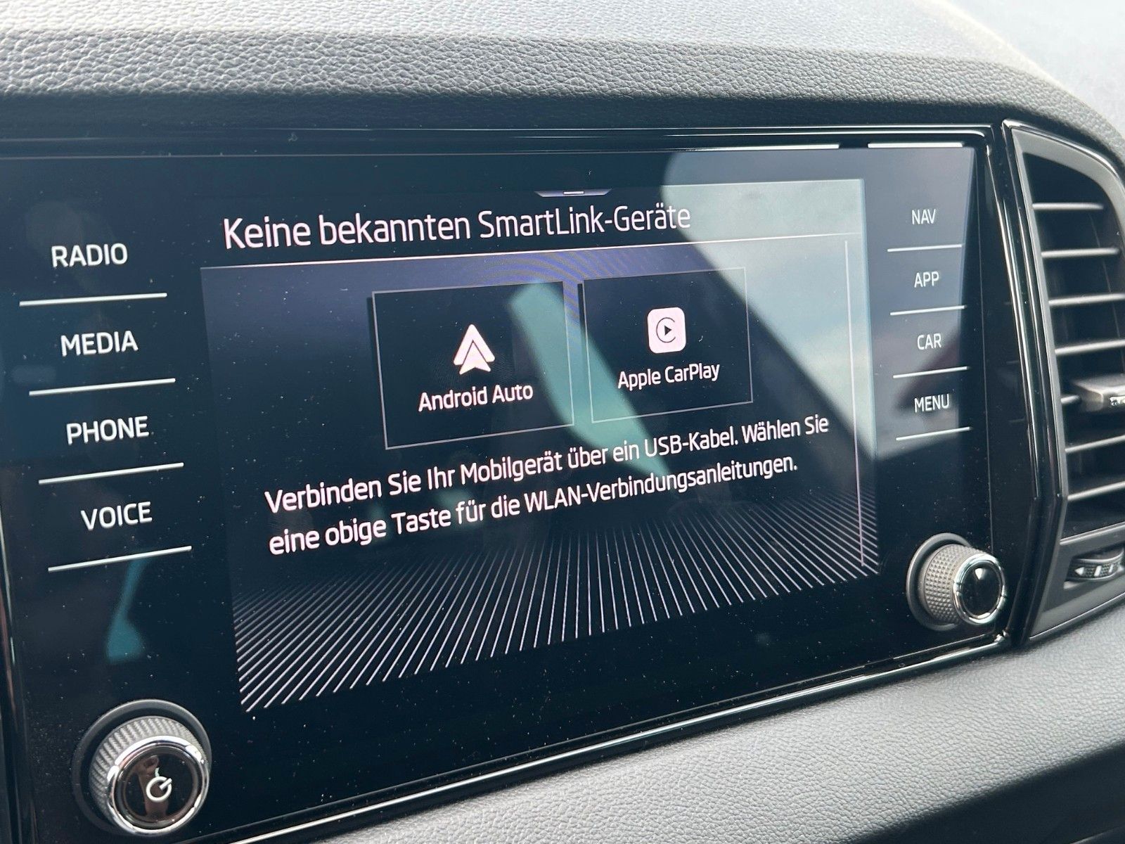 Skoda Karoq FL 1.5 DSG Sportline AHK 1.5Assist+ 5JGara