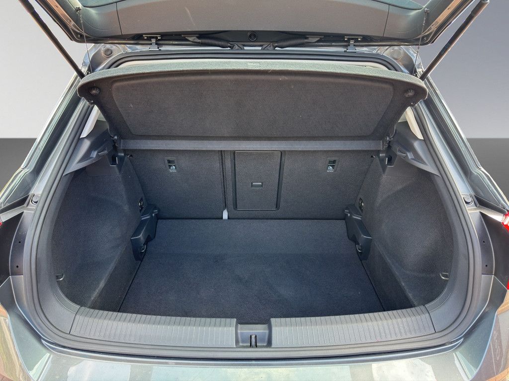 Volkswagen T-Roc 2.0 TDI Style - Samsaru's Car Outlet
