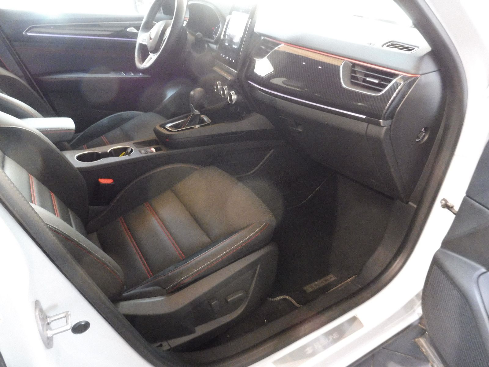 Renault Arkana R.S. Line TCe 160 - Samsaru's Car Outlet