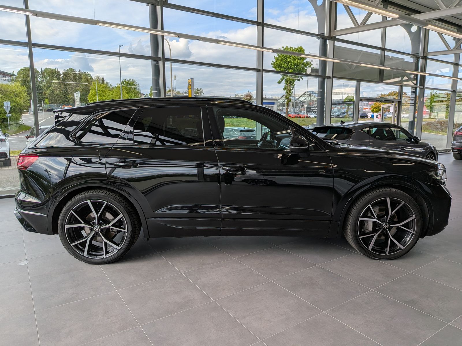Volkswagen Touareg 3.0TDI 4M R-Line VOLL Black 22" UPE 114T