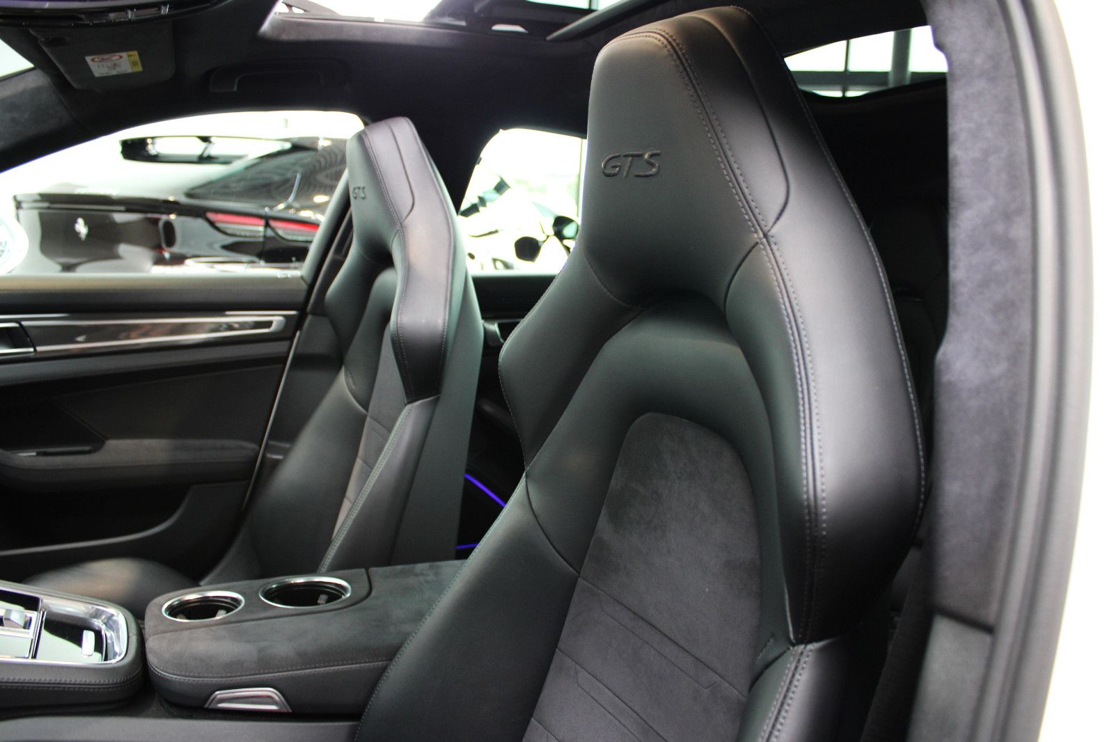 Porsche PANAMERA GTS MATRIX/SPORT-DESIGN/CARBON/360°/21"