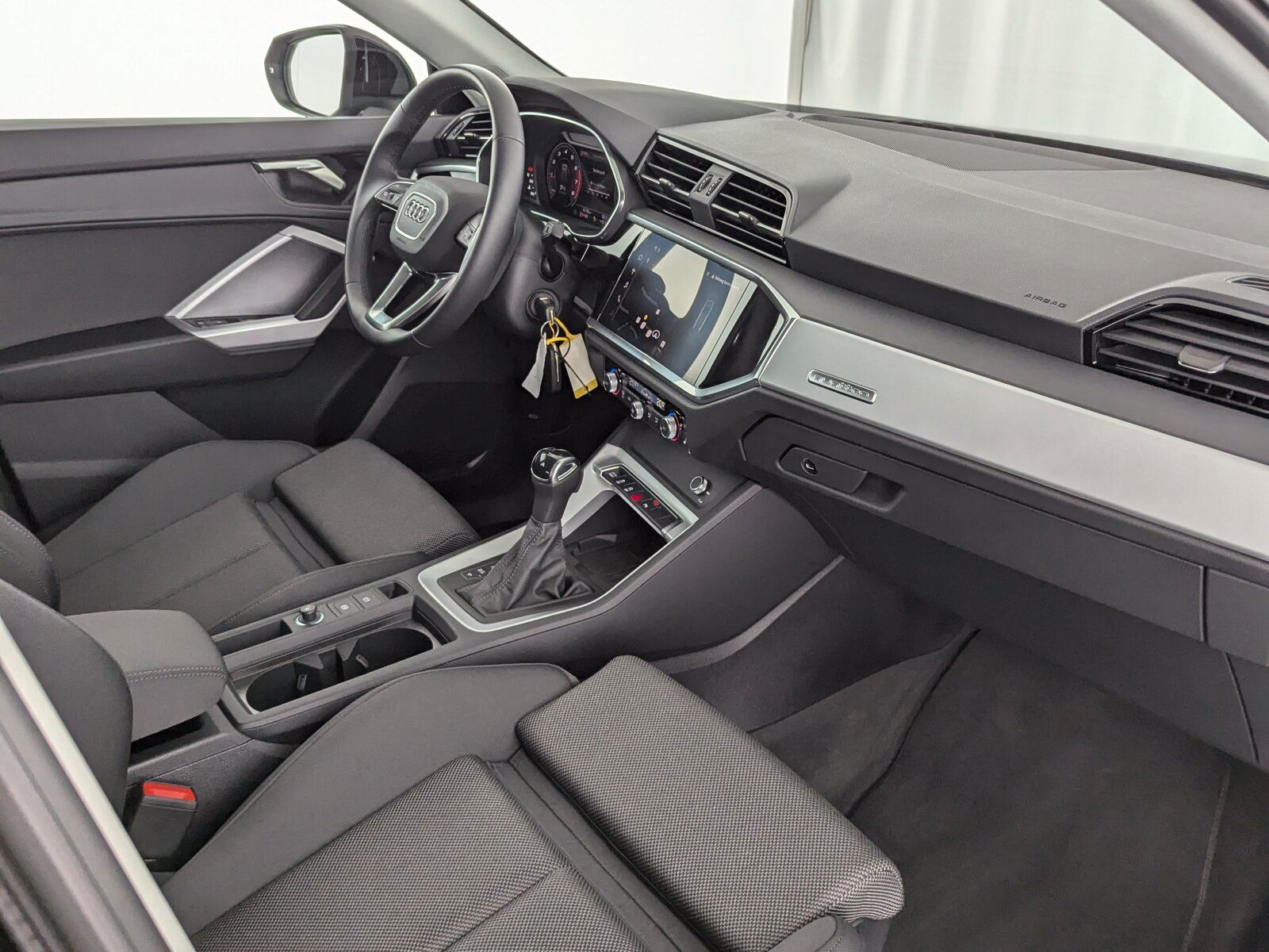 Audi Q3 Sportback 40 2.0 TFSI quattro S line - Samsaru's Car Outlet