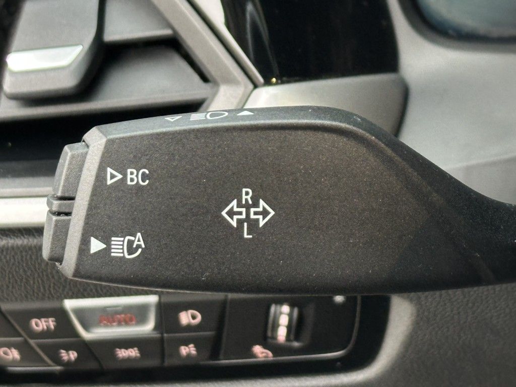 BMW 330 e Touring Aut. Advantage - Samsaru's Car Outlet