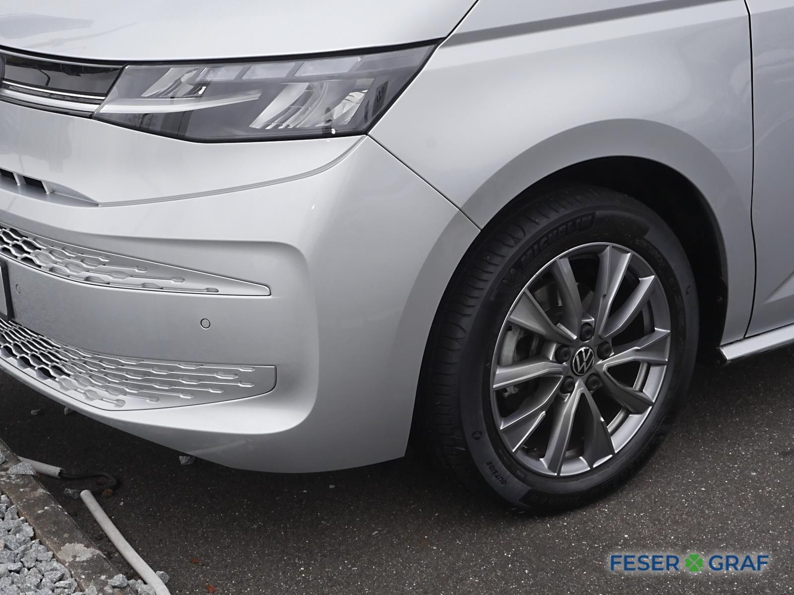 Volkswagen T7 Multivan Life 1.5 TSI - Samsaru's Car Outlet