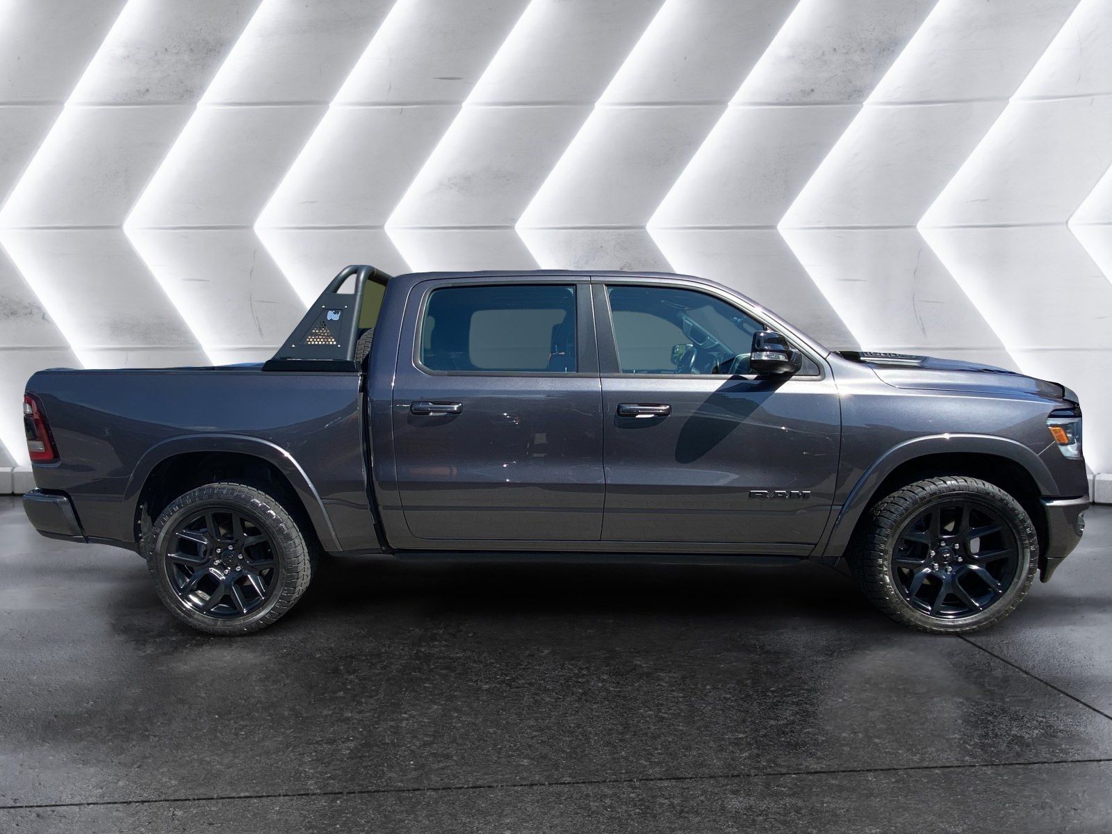 Dodge RAM 1500 Laramie Night LED AHK Winterp. Shz. BT