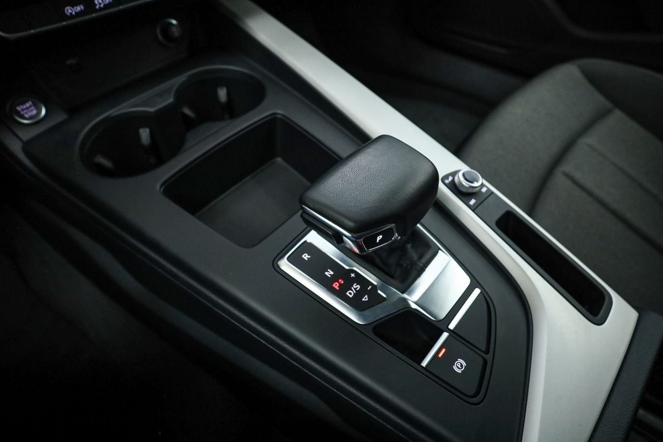 Audi A4 Avant 35 TFSI Assist Tour - Samsaru's Car Outlet