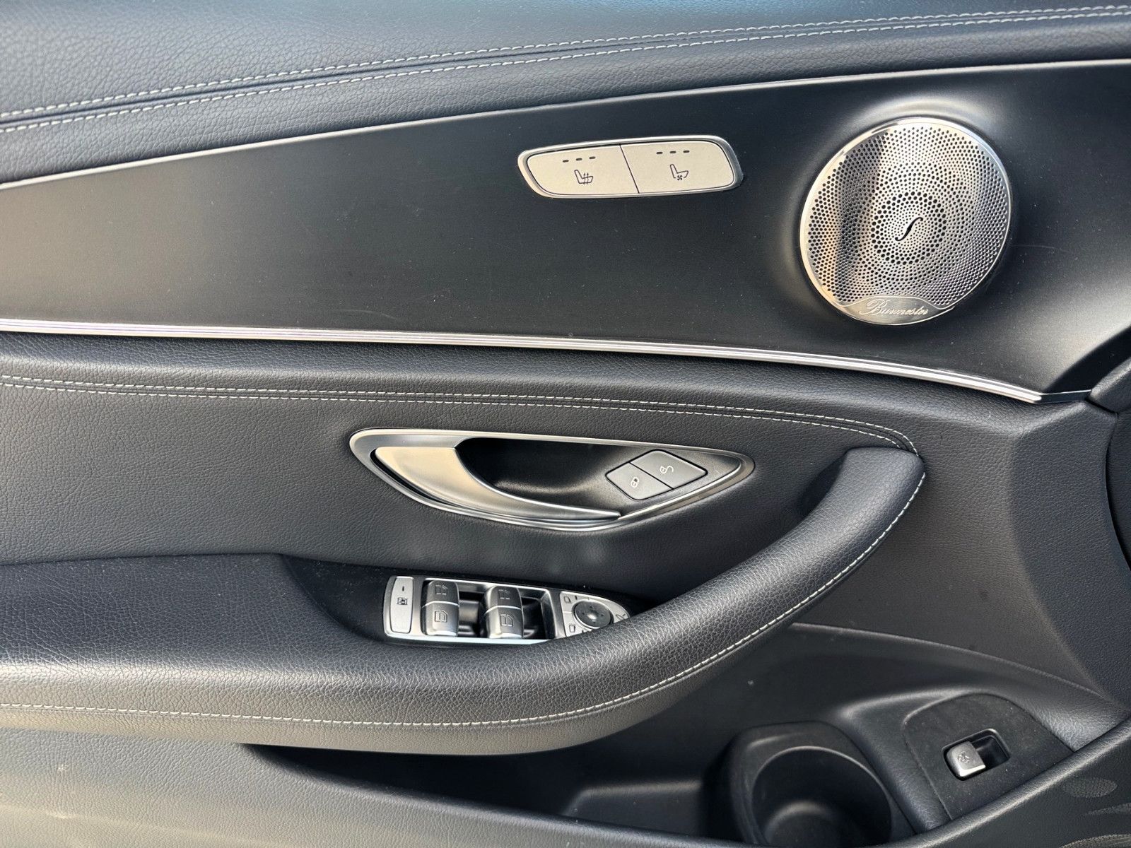 Mercedes-Benz E 220d 4MATIC AMG Line - Samsaru's Car Outlet
