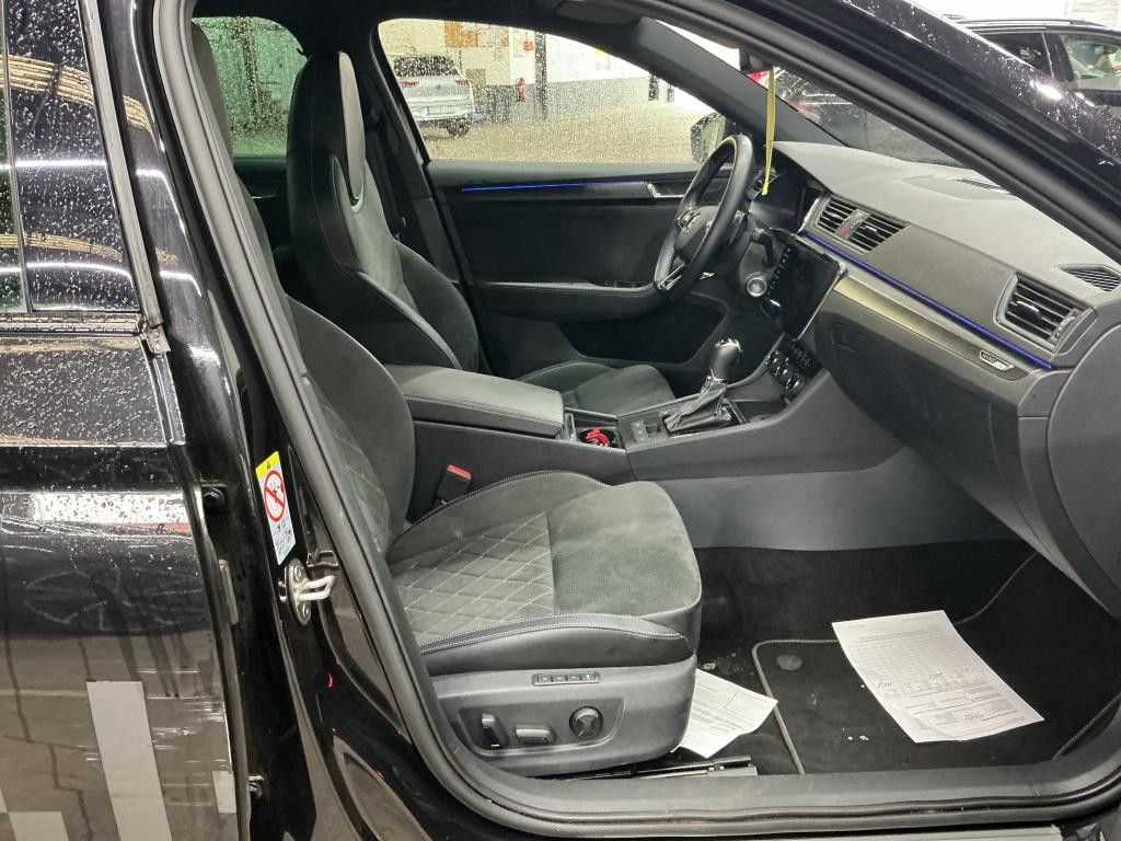 Skoda Superb Combi Sportline 4x4+STANDH+ACC+COLUMBUS+