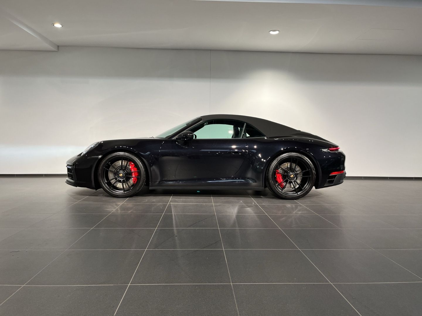 Porsche 992 911 Carrera 4 GTS Cabrio BOSE Surround View