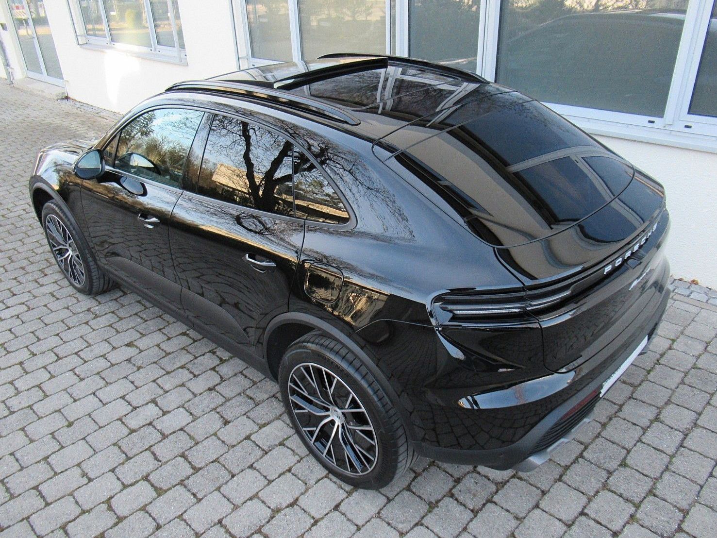 Porsche MACAN 4e HEAD-UP - Samsaru's Car Outlet