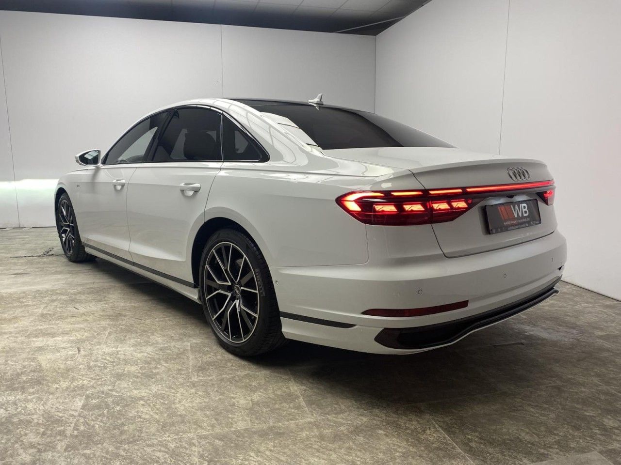 Audi A8 55 TFSI quattro S-Line Black - Samsaru's Car Outlet