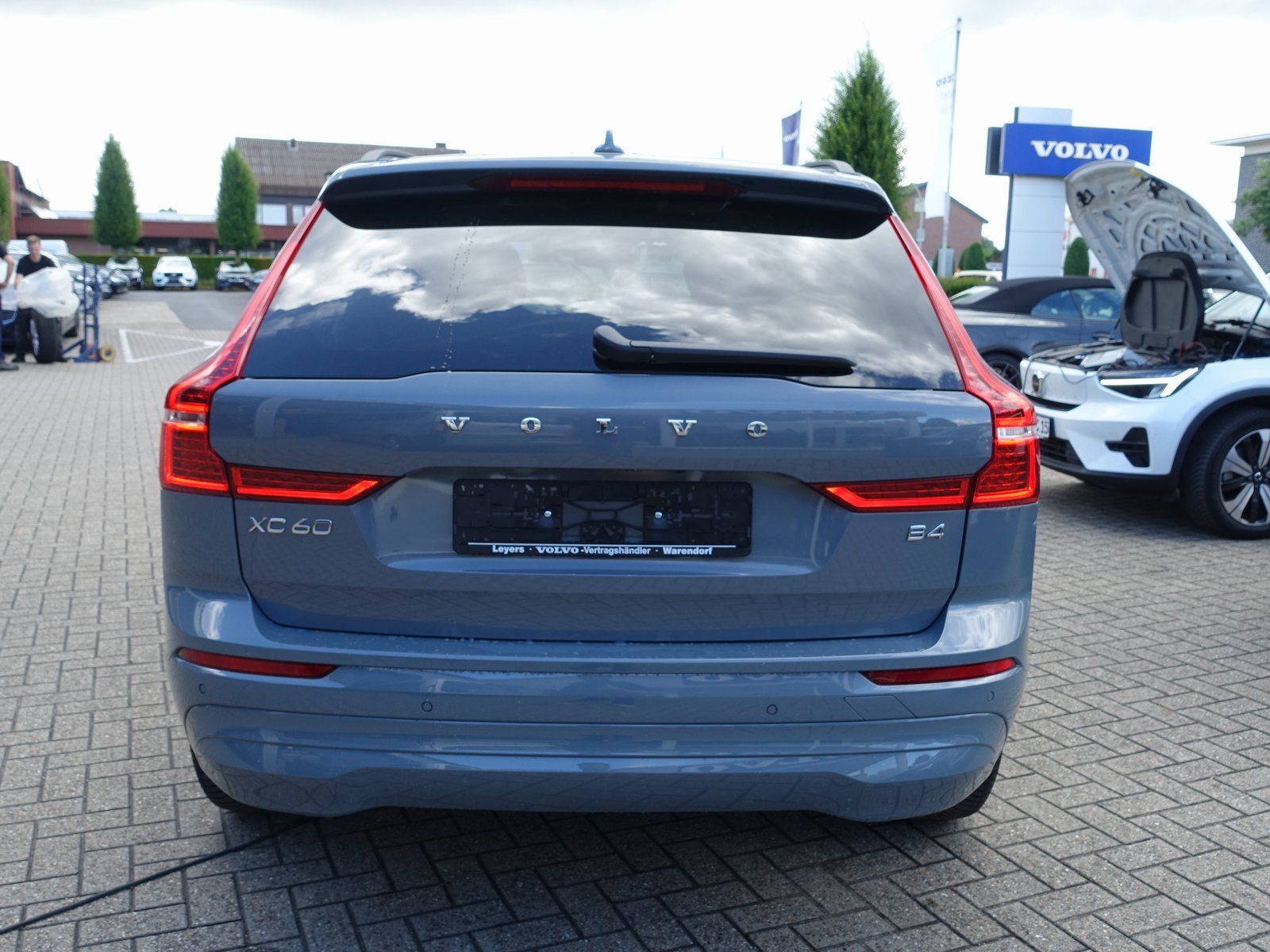 Volvo XC60 Core B4 Mild-Hybrid - Samsaru's Car Outlet