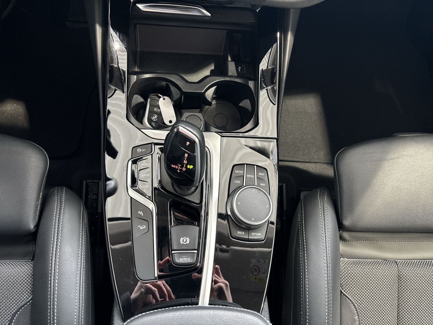 BMW X3 20i xDrive Park-Assistent Navi Digitales Cock