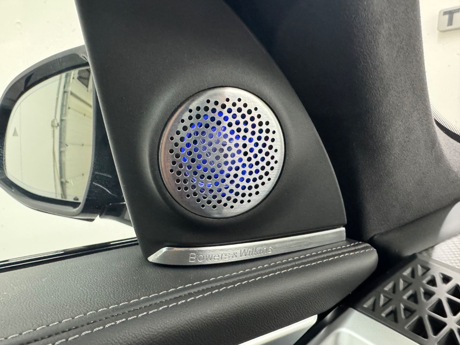 BMW XM 50 e, B&W, AHK, 23", Carbon, Massage, ...