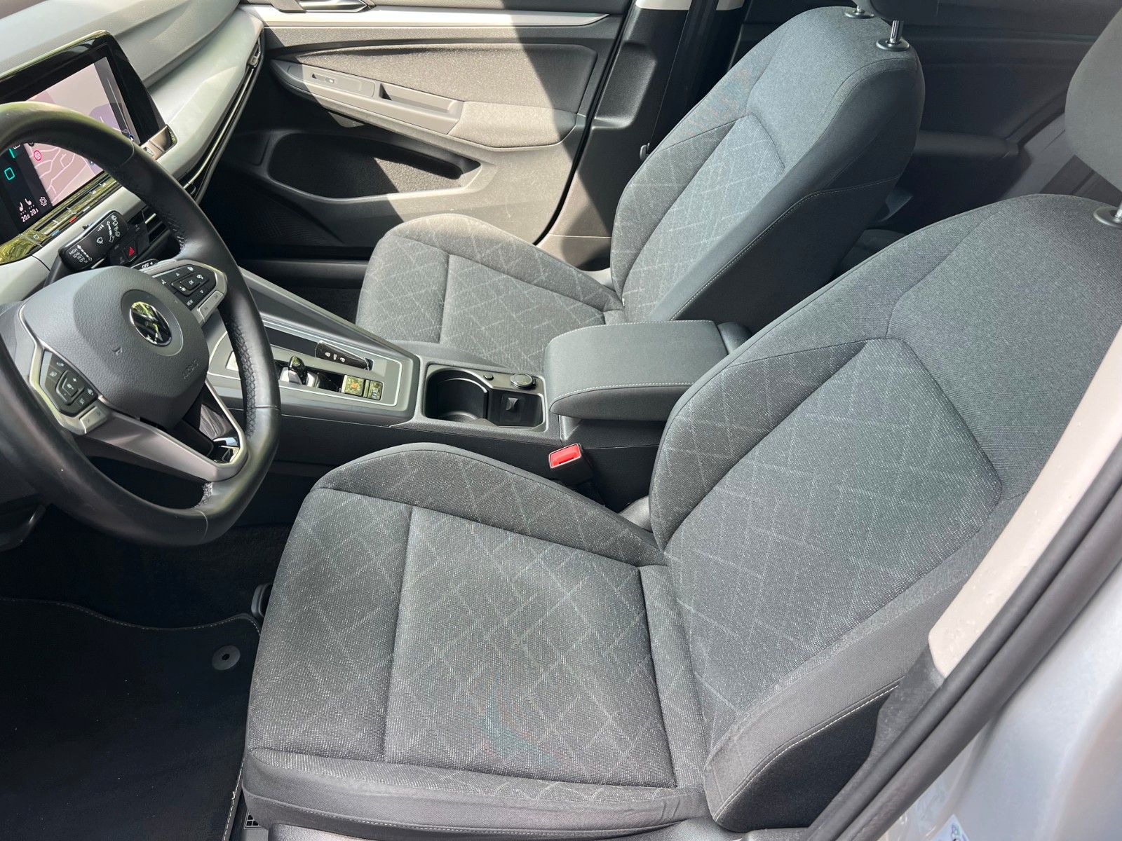 Volkswagen Golf VIII Variant Life eTSI - Samsaru's Car Outlet