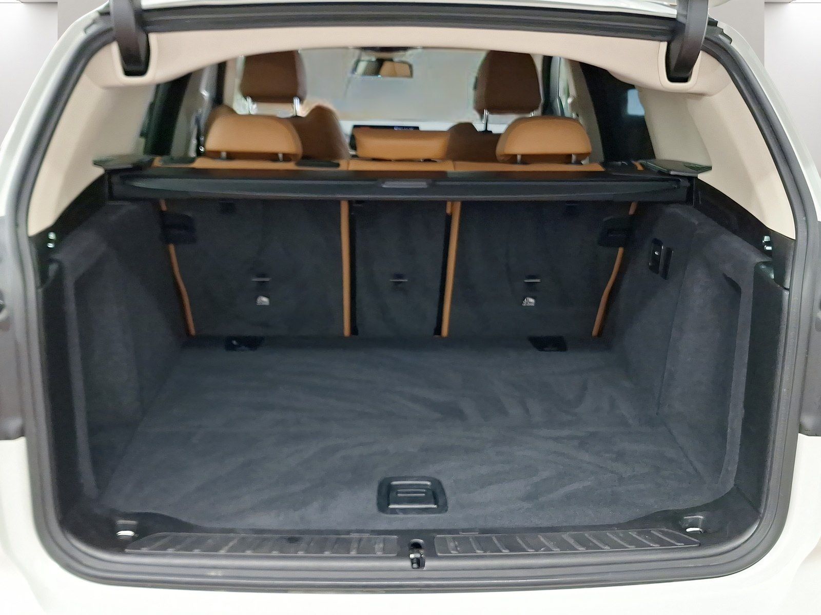 BMW X3 xDrive20i - Samsaru's Car Outlet