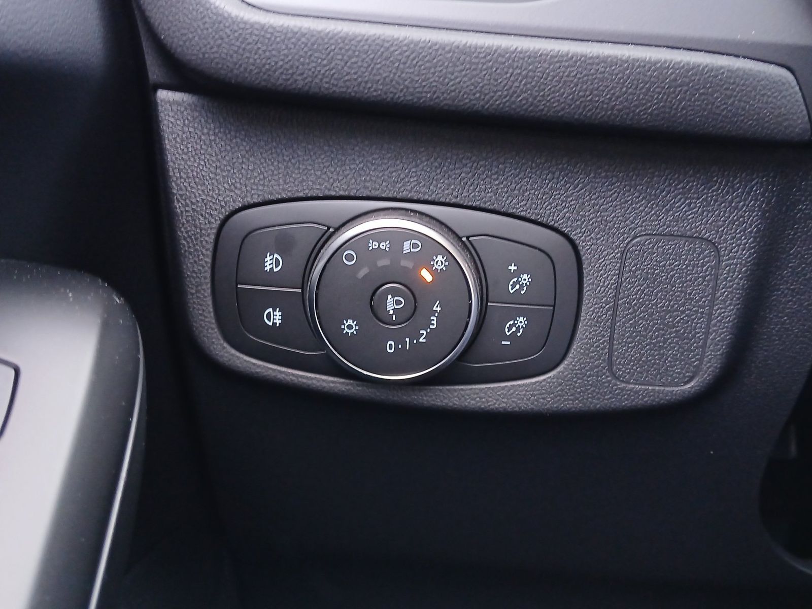 Ford Focus ST-Line X Turnier Aut.*AHK*ACC*HUD*KAM*NAV