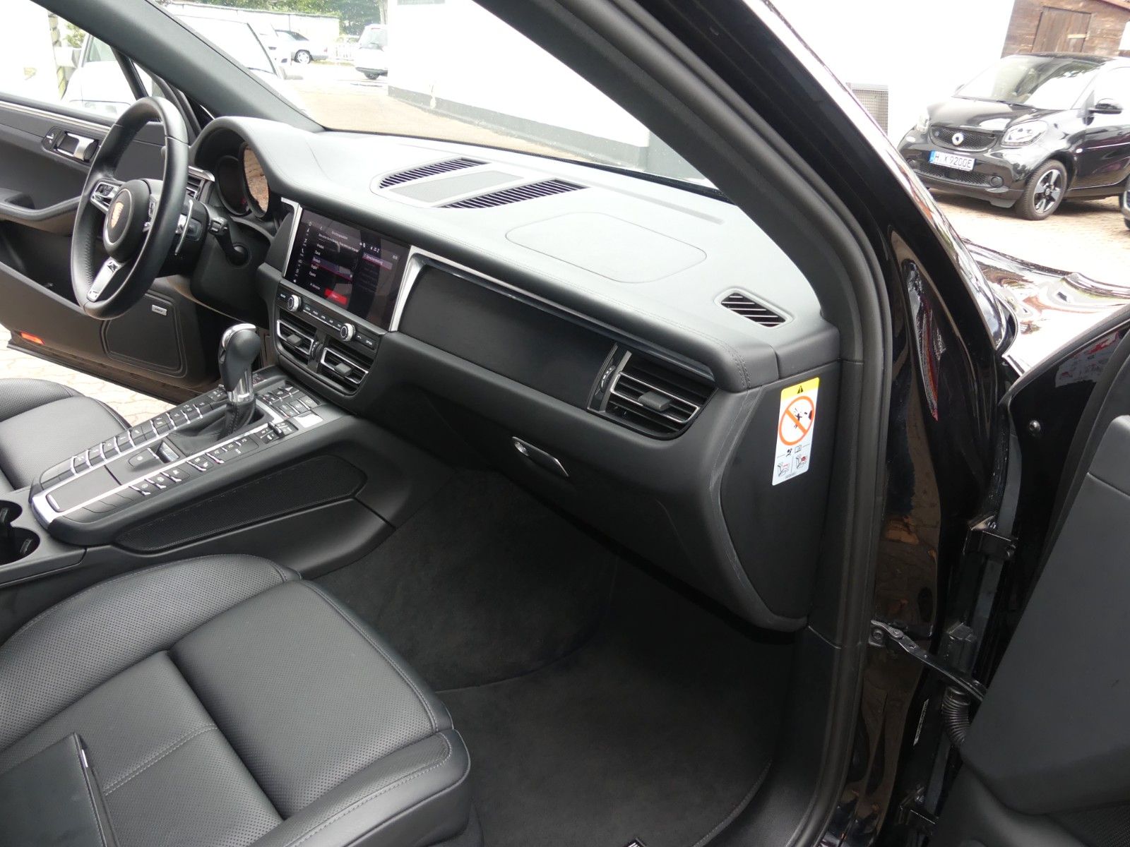 Porsche Macan GTS - Samsaru's Car Outlet